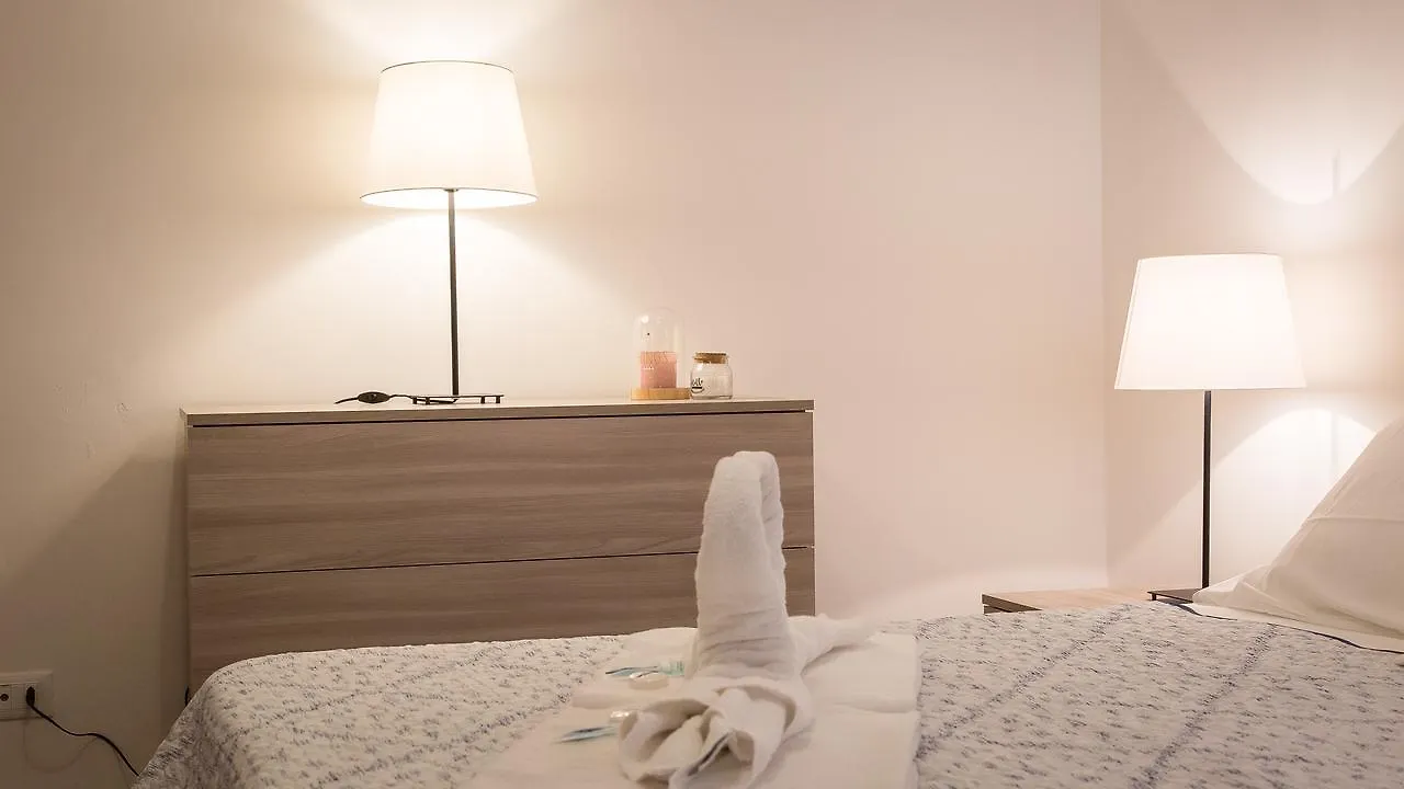 Rental In Rome Pelliccia Italië