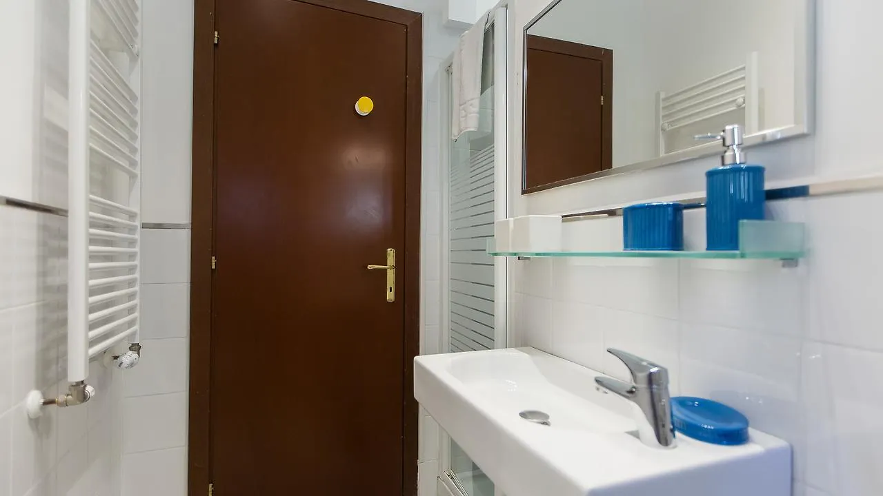 Rental In Rome Pelliccia Italië